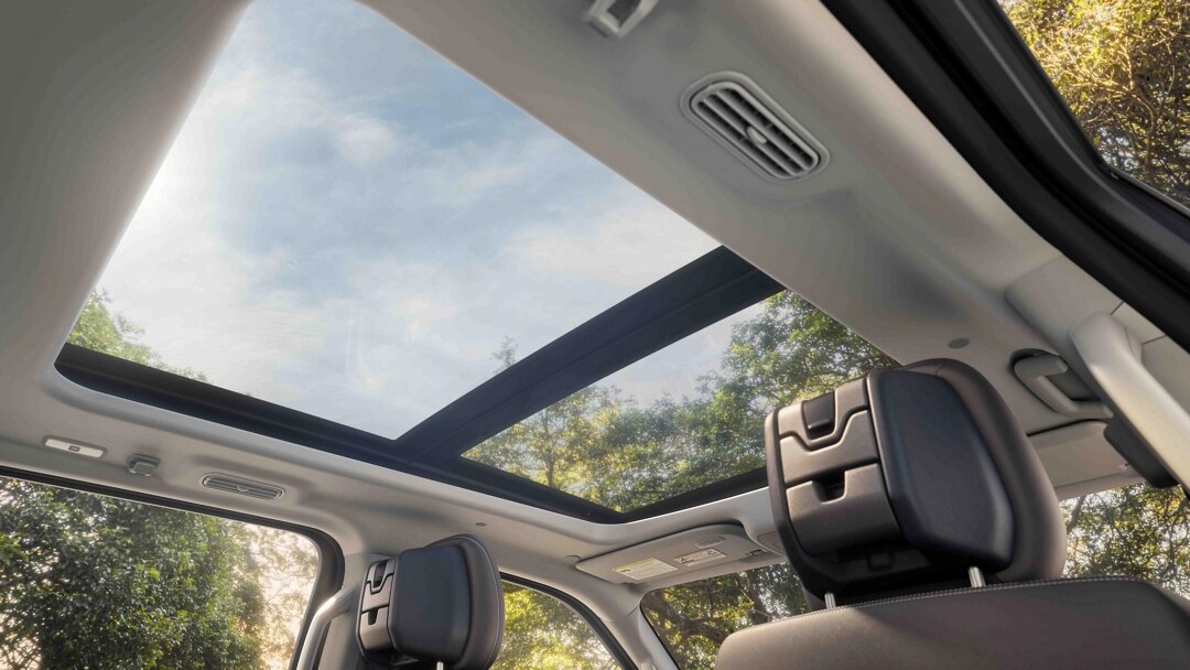 2026 Ford Expedition Panoramic Vista Roof®