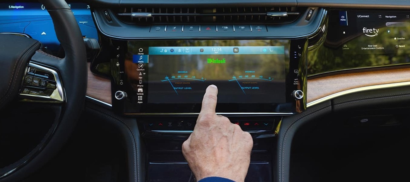 2026 Jeep Grand Cherokee 12.3-Inch Uconnect® 5 NAV Touchscreen