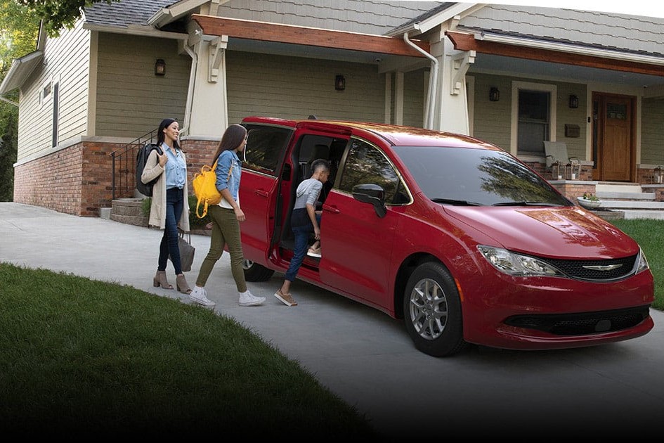2026 Chrysler Voyager FOUR-DOOR PASSIVE ENTRY