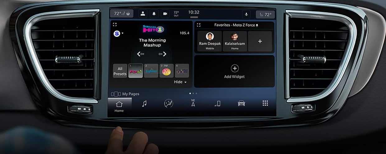 2026 Chrysler Voyager PERSONALIZED SATISFACTION FRONT AND CENTER