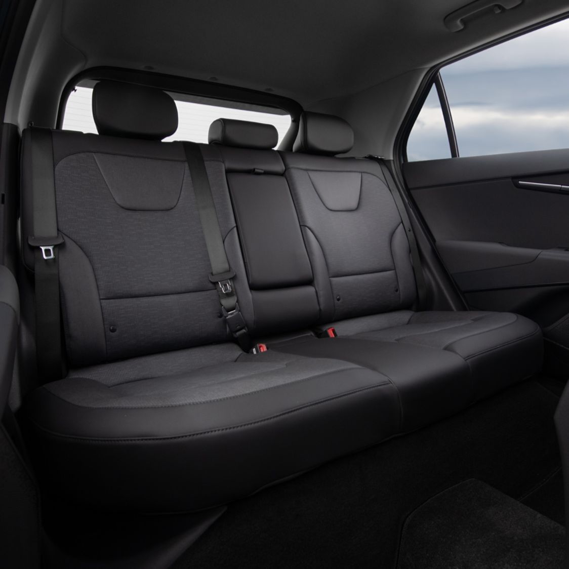 2026 Kia Niro Hybrid Generous Legroom