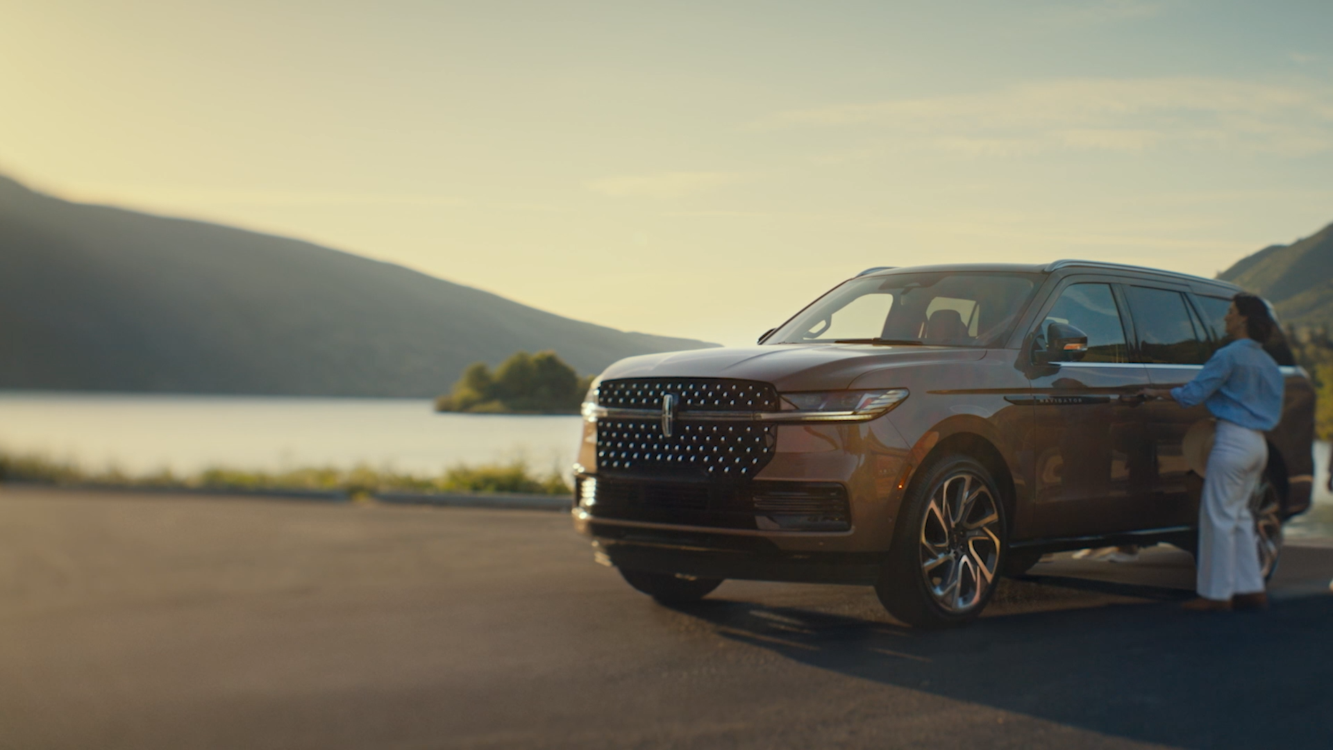2026 Lincoln Navigator® Dramatic presence