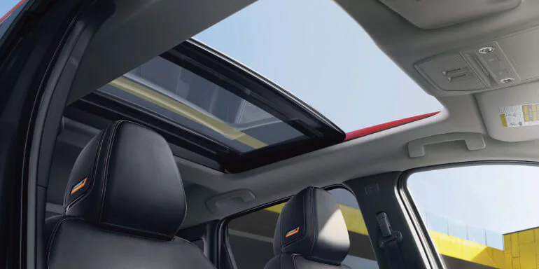 2026 NIssan Kicks Panoramic Moonroof 