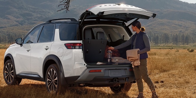 2026 Nissan Pathfinder® Motion Activated Liftgate